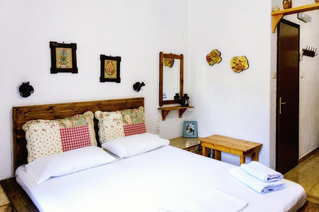 Spiros Rooms Panormos  Eksteriør bilde