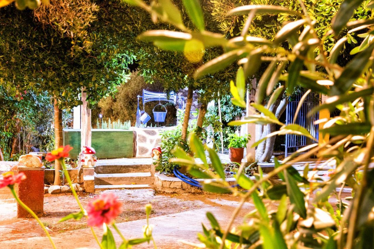 Spiros Rooms Panormos  Eksteriør bilde