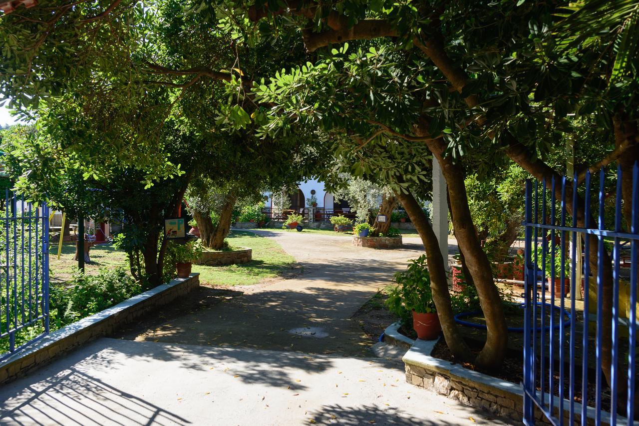 Spiros Rooms Panormos  Eksteriør bilde
